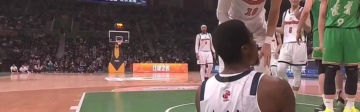 世界杯高清直播-打爆曾凡博+碾压北京！广东“冠军锋线”打成大腿，杜锋赌对了！