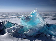 世界杯客户端升级-邮报：球迷假扮黄老板混进老特拉福德，随后被工作人员识破